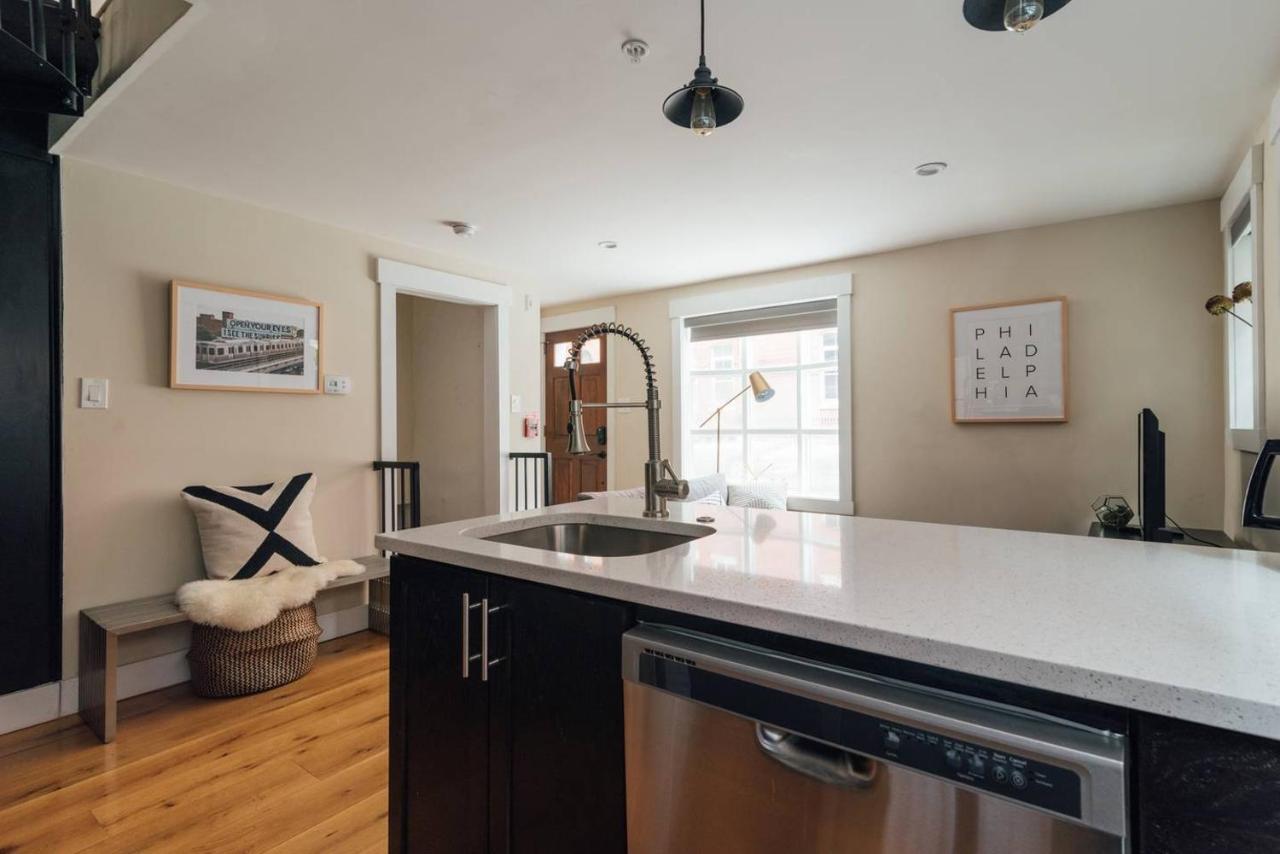 Renovated & Modern Home In Downtown Philly Philadelphia Exterior photo